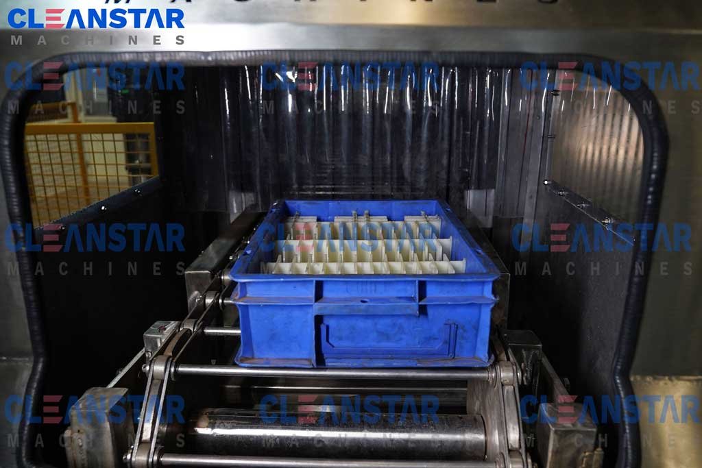 plastic bin cleaning machine