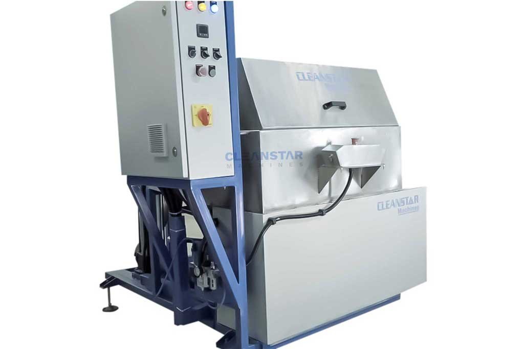 High-performance crate washer designed for food and beverage industries.
